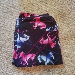 Tc lularoe carousel leggings